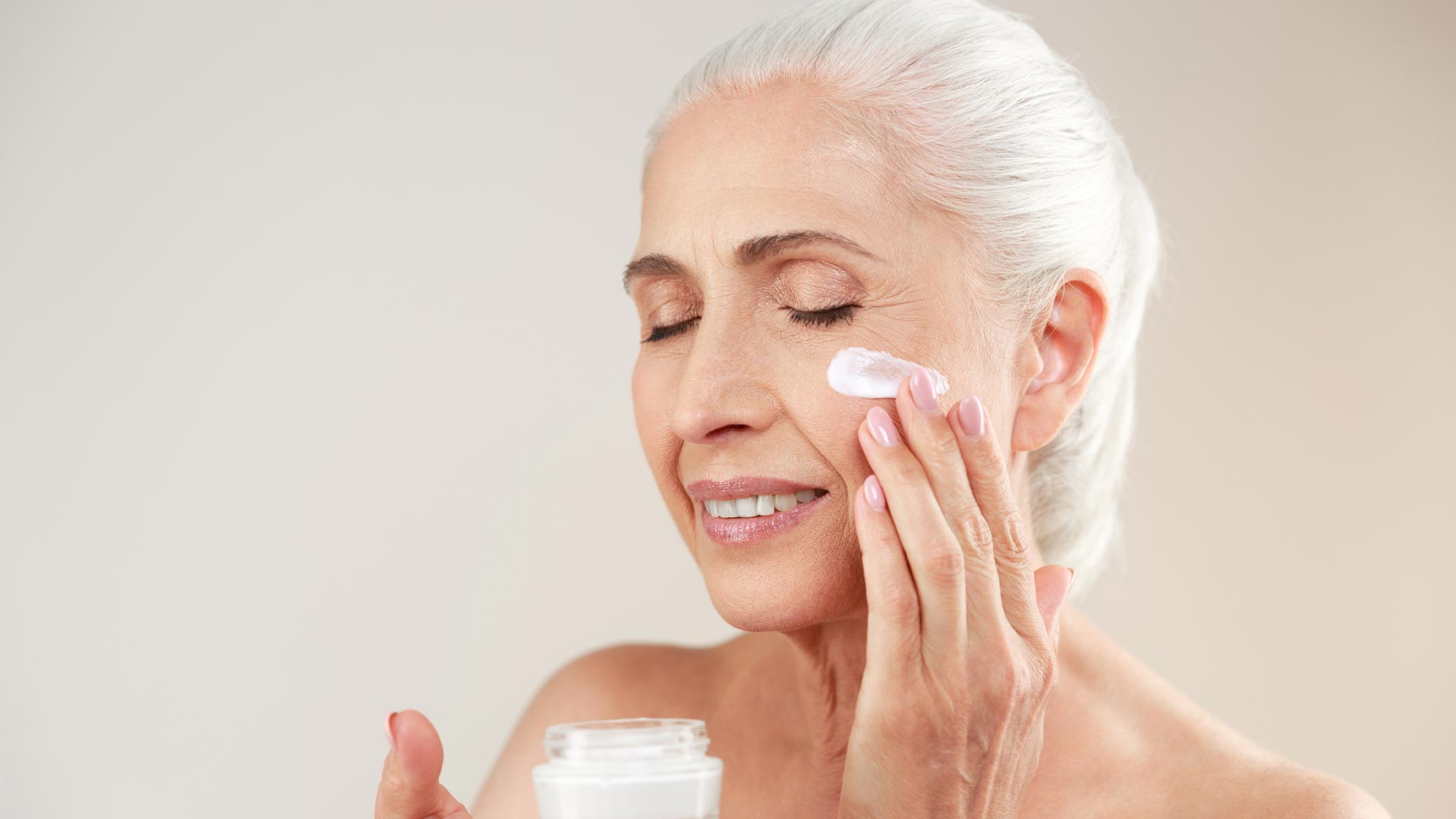 Cosmètica natural vegana certificada sense ingredients d’origen animal