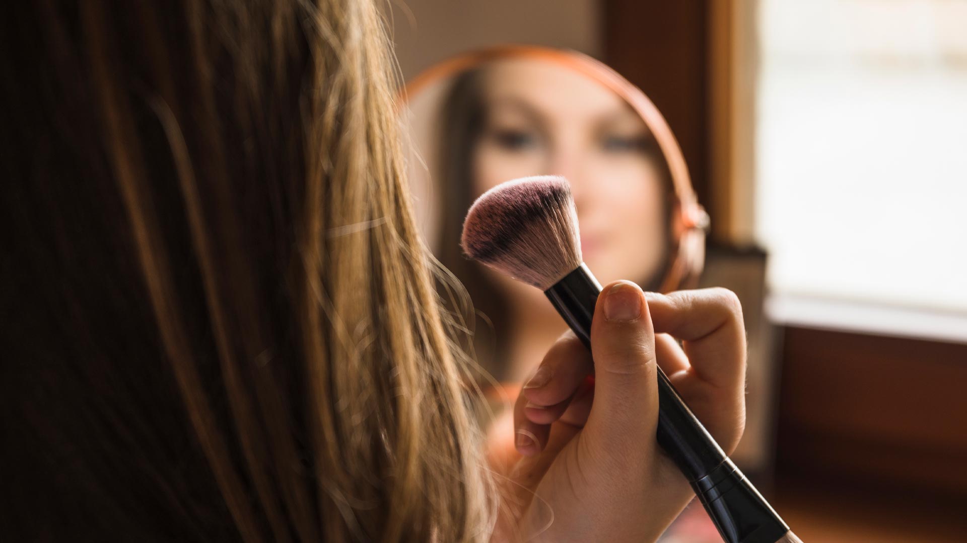 Maquillatge natural ecològic amb ingredients orgànics respectuosos amb la pell