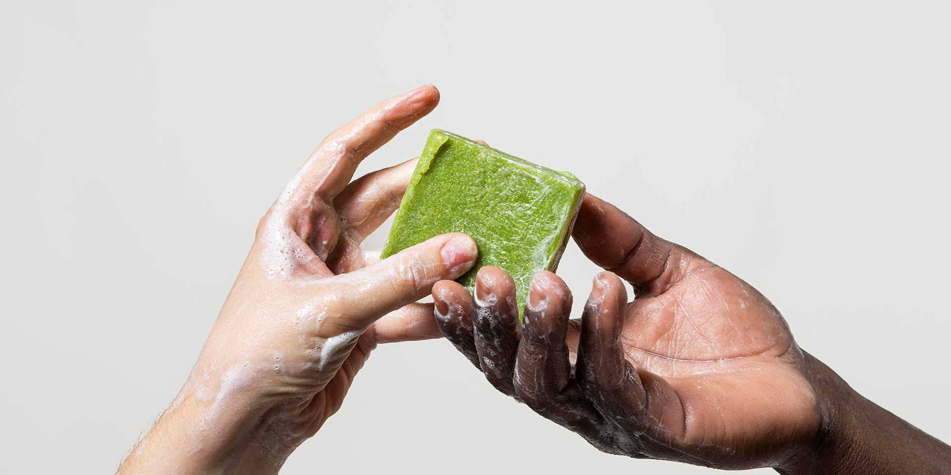 Sabó sòlid corporal natural zero waste per netejar la pell sense plàstics