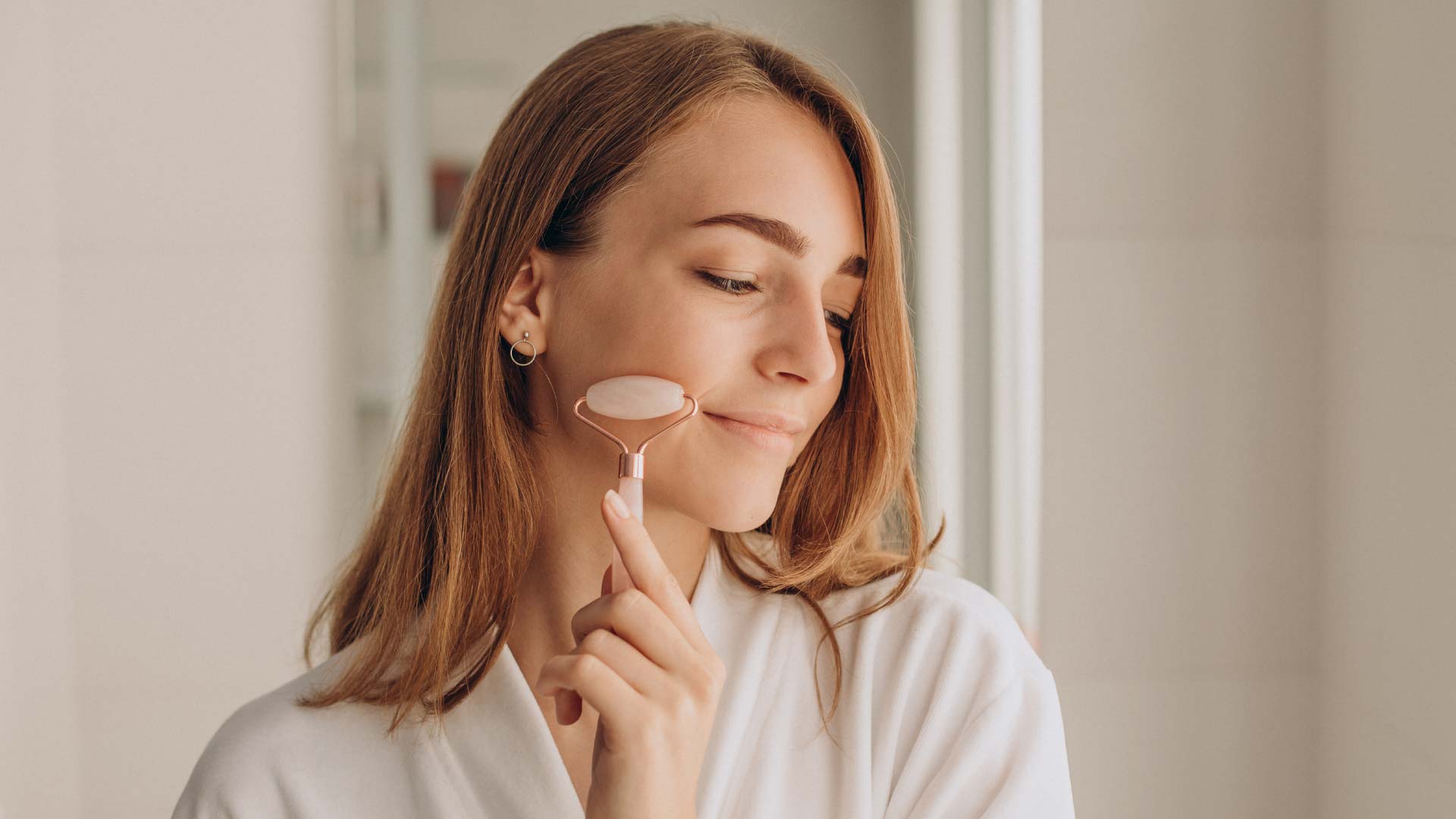 Accesorios de cuidado facial para la rutina diaria de cosmética natural ecológica