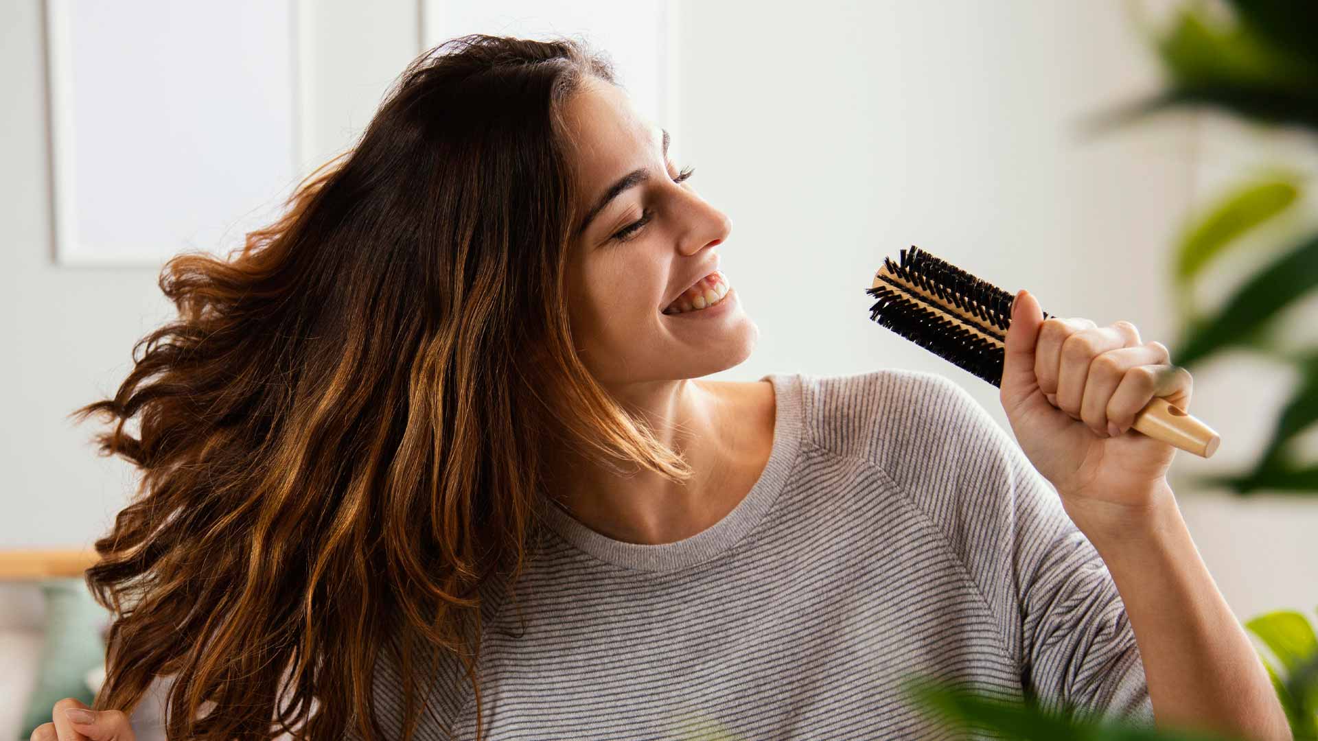 Acondicionador de cosmética natural ecológica para hidratar y desenredar el cabello