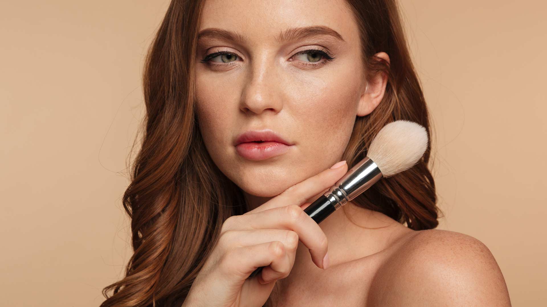 Maquillaje de cosmética natural vegana con ingredientes ecológicos