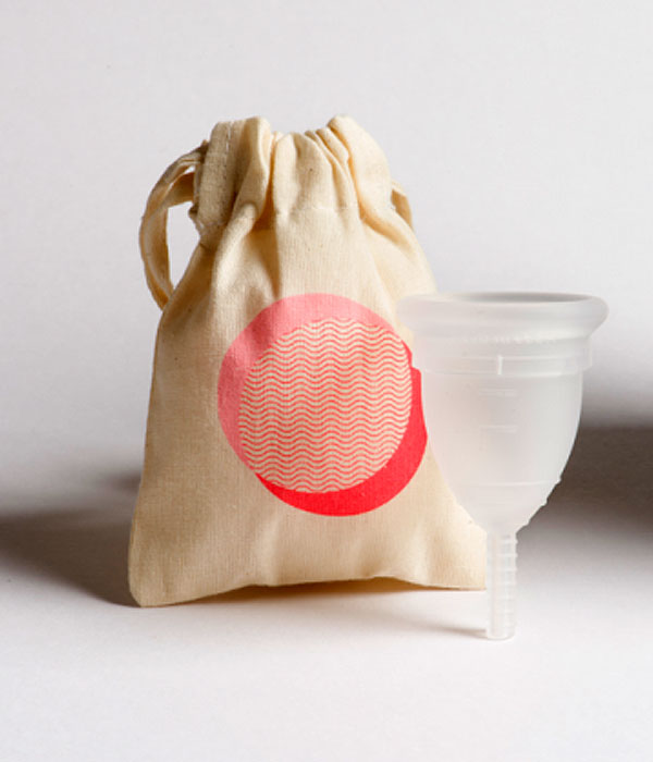 Copa menstrual Mooncup - Accessoris - Tarannà, botiga de cosmètica natural a Manresa